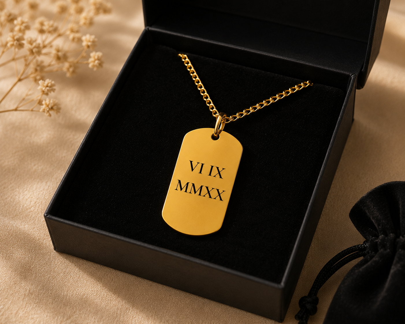 Goldene Halskette mit römischem Datum in hochwertiger Geschenkbox