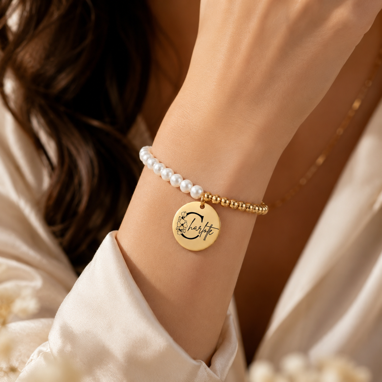 Personalisiertes Armband mit Gravur für Frauen – elegantes Namensarmband in Gold